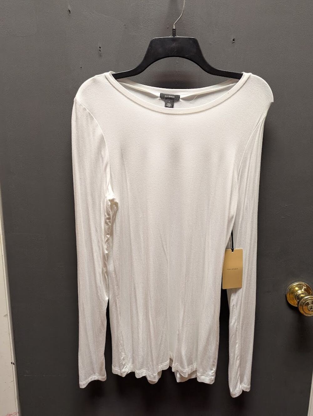 Halogen white long leeve top shirt size Large NEW scoop neck travel lightweight